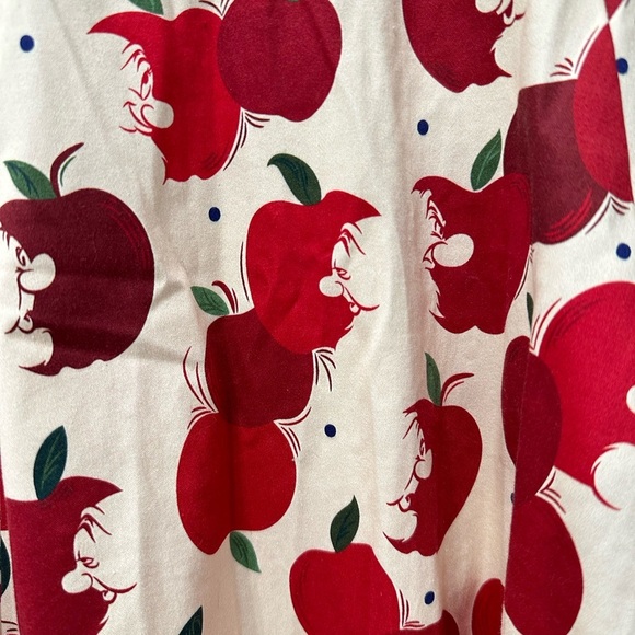 Disney Paris Snow White Dress w/ Apples and Dwarfs Prints - Picture 5 of 7